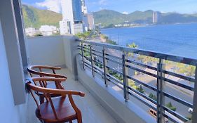 Nam Hong Hotel 2 ** (nha Trang)